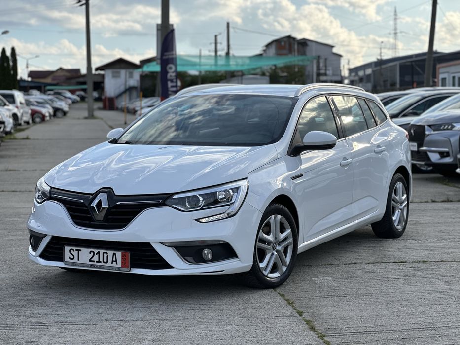 Renault Megane 4 | 1.5 dci - 110 cp | 2017 | Ceasuri digitale | Navigație 3D | Încălzire Scaune | Import Germania recent