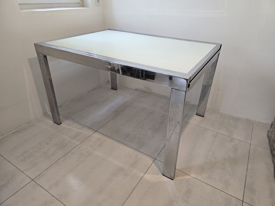 Masă din oțel și sticlă crem opacă, 90x120 cm, extensibila 240 cm
