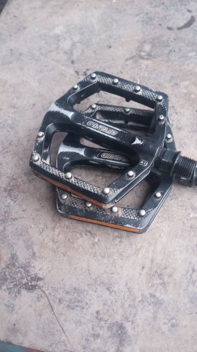 Продам педали на велосипед