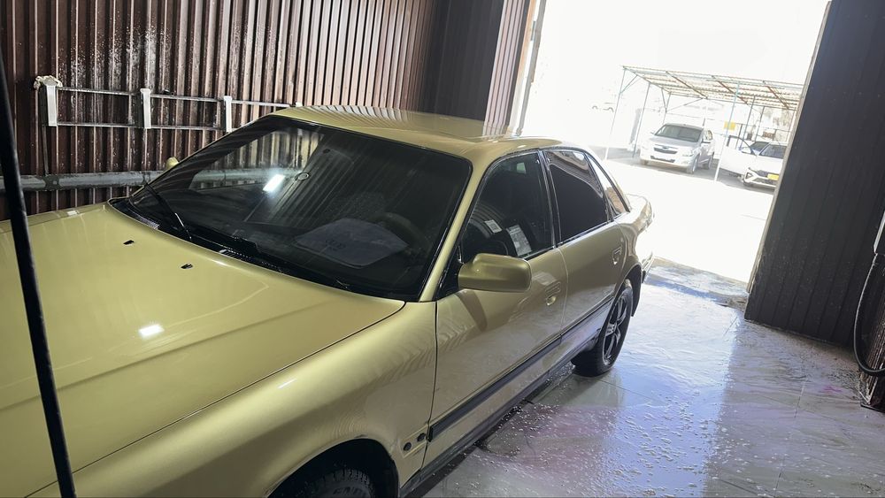 Продам Audi 100 C4