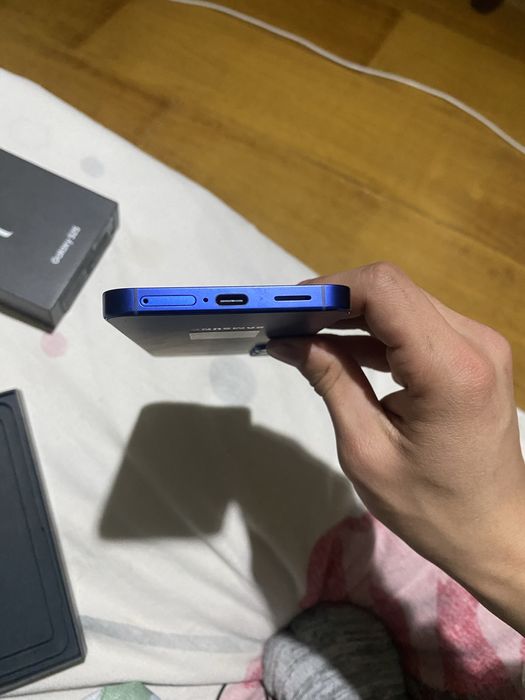 Samsung s25 12/128gb