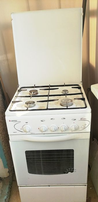 Продам газовую плиту