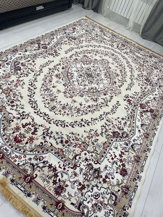 Кілем сатылады 10.000 теңге