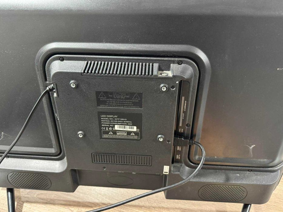 Продавам Телевизор Crown 32