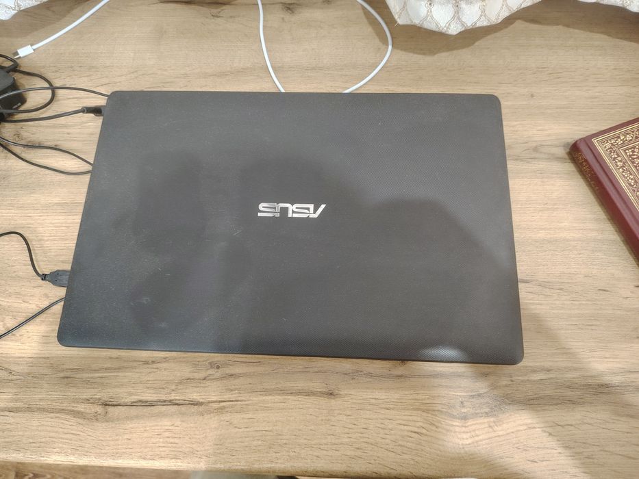 Ноутбук ASUS X552C, в хорошем состоянии