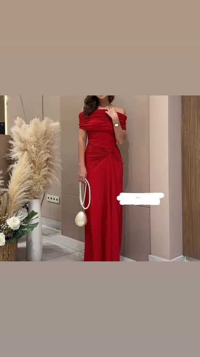 Платье красный длинный