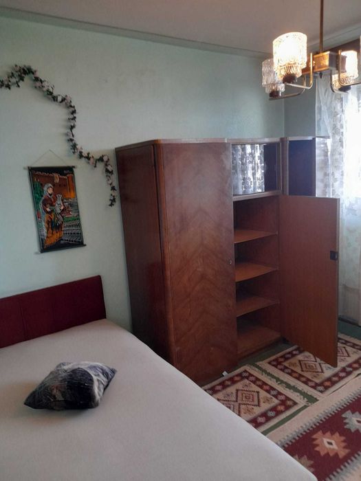 Apartament 3 camere de închiriat Ghencea metrou Râul Doamnei