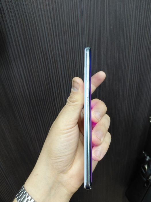 Samsung S10+ ideal holatda