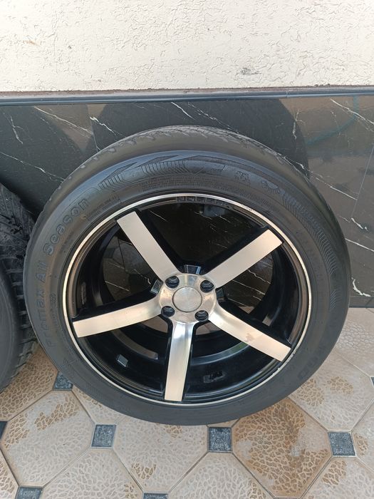Vossen Diska Balon Sotiladi 215 55 R17 J8 Holati Ideal Ayibi Yoq