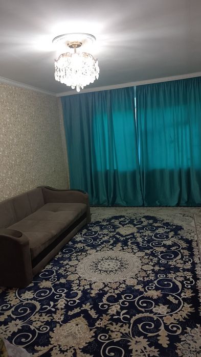 2ком  кв 2000тг Универсамда