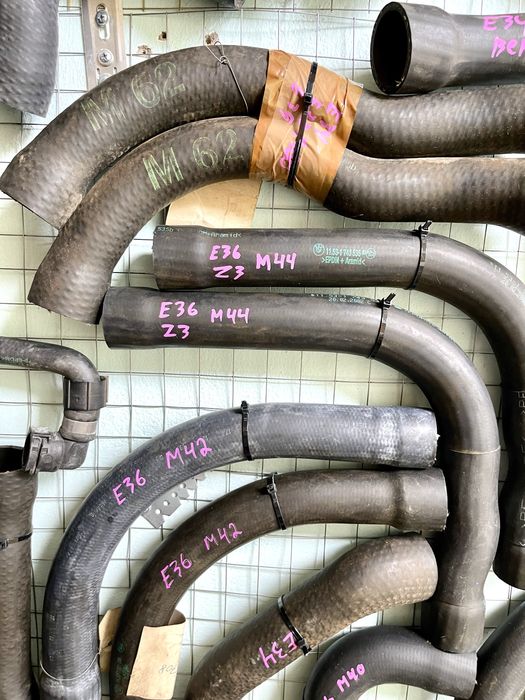 Патрубки охлаждения на BMW E38 E39 E36 E32 E46 БМВ Е32 Е38 Е39 Е36 Е65