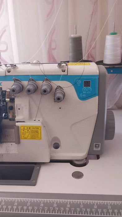 Tikuv mashinasi F5, Overlok Jack