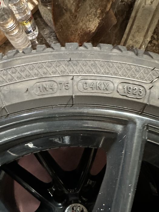 Vand Jante R17 cu Anvelope de iarna