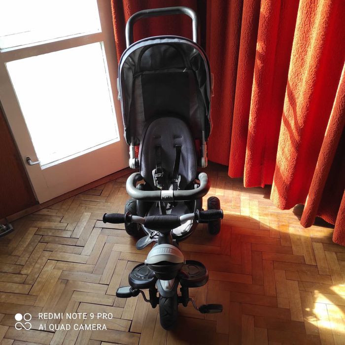 Детска триколка със сенник