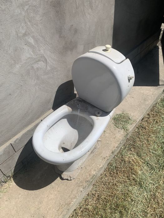 Унитаз рабочий для работы