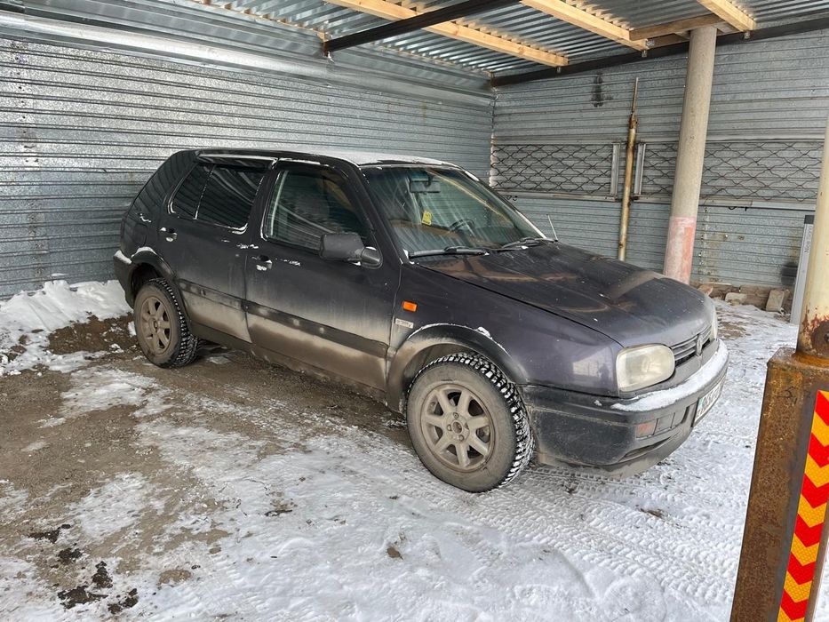 Продам гольф 3,1992 года