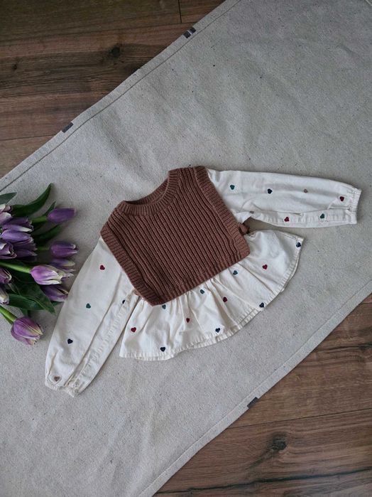 Риза с бродирани сърца и плетен елек Zara