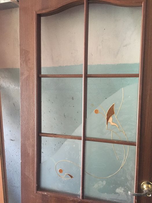 Продам дверь 80см ширина-4.000