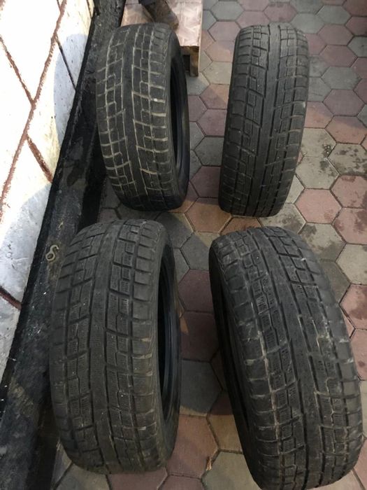 Продам комплект зимней резины