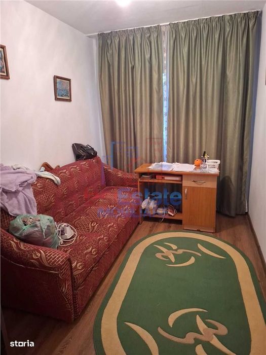 Apartament 3 camere Pacurari - etajul 1 cu centrala proprie