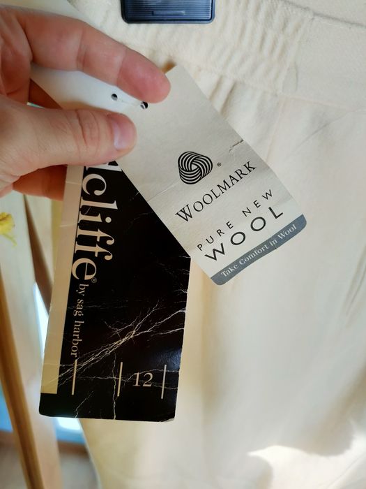 Fusta midi de lână nouă cu etichetă