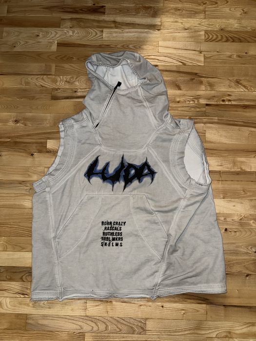 Psycho 4 и други дрехи на Luda