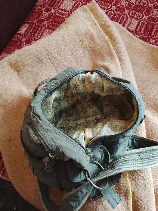 Дамска чанта запазена