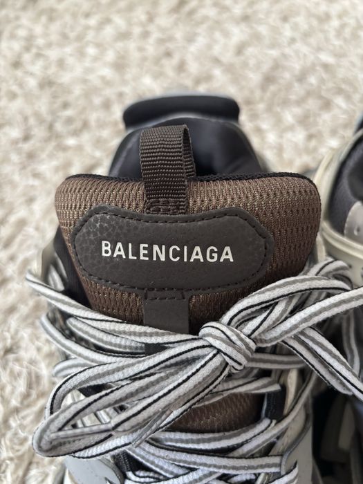balenciaga track