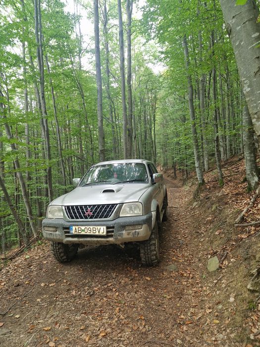 Vând L200  ...2300 e