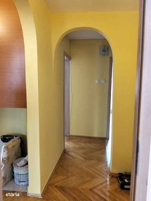 PF vand apartament 3 camere decomandate, Str. Rovine
