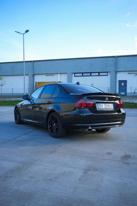BMW E90 318D 2009 FL