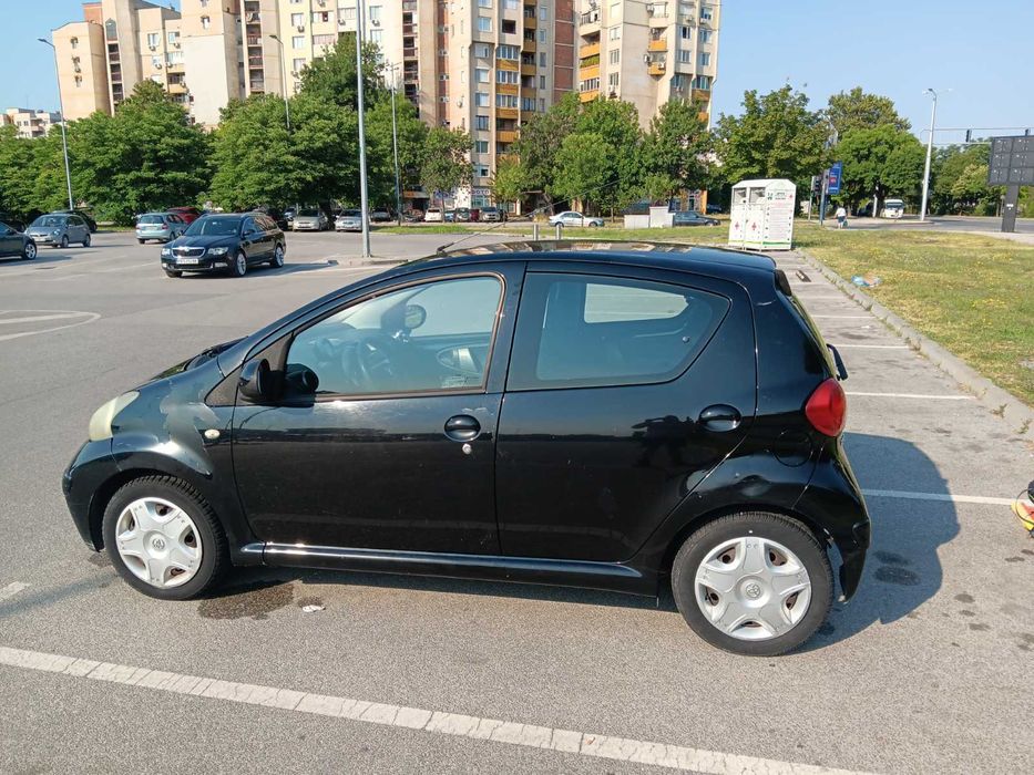 TOYOTA aygo 1.0 i