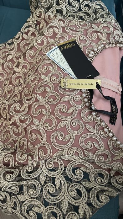 Вечернее платье новое не носилось