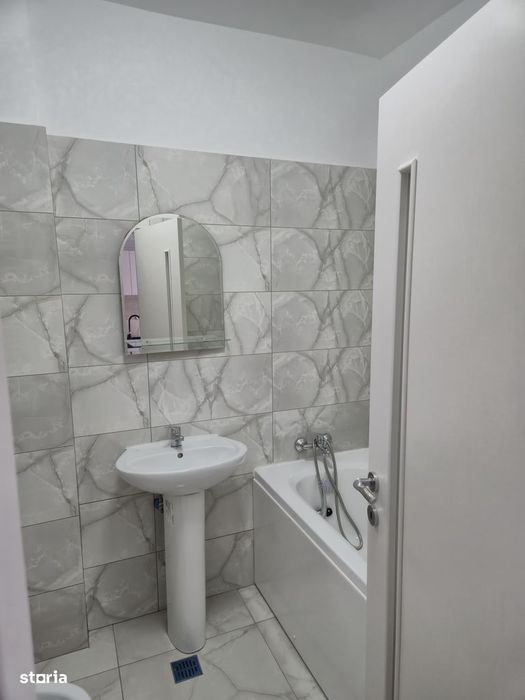 Garsoniera Lux - centrala proprie si loc de parcare Militari Residence