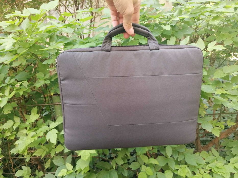Geanta laptop Case Logic