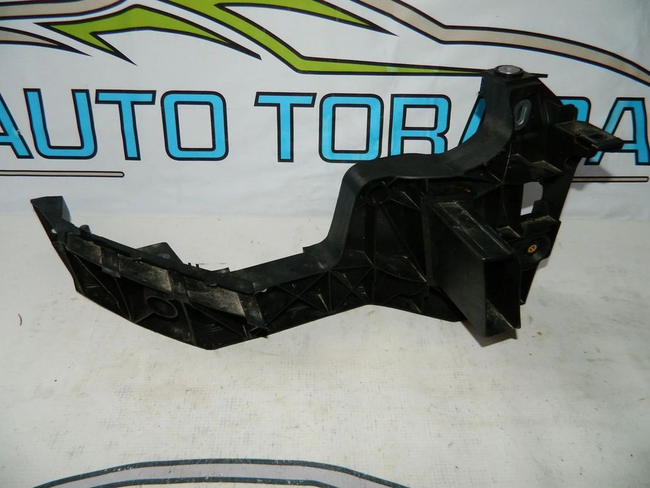 Suport radiator , trager stanga Audi Q8 model 2018-2022 cod 4M8805608C