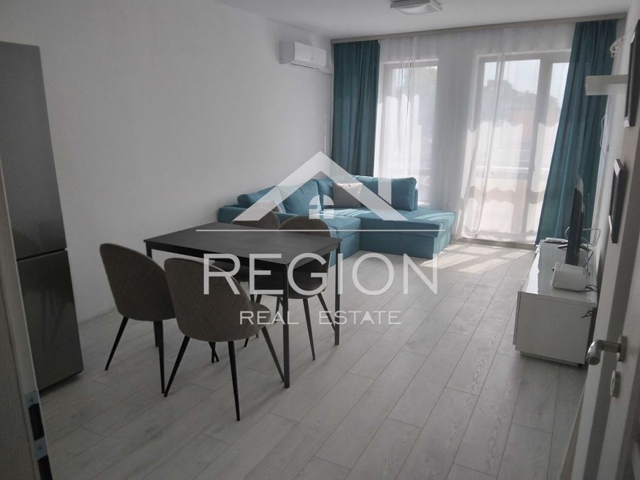 Дава се под наем Двустаен апартамент в Варна, Колхозен пазар - 72 кв.м за 507.45 € - Снимка #2