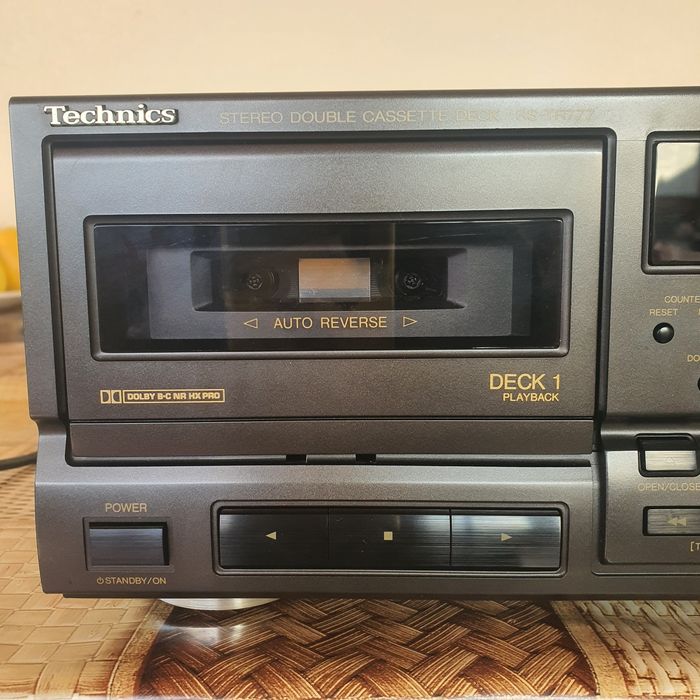 Deck technics model rs tr 777