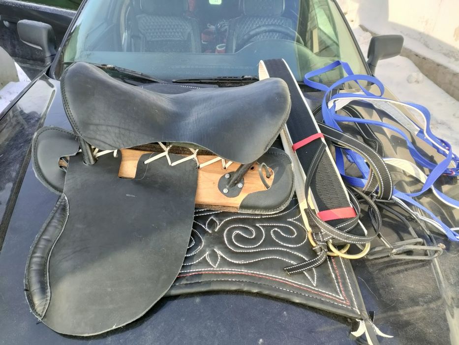 Продам новое седло кавалерия