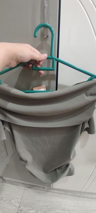 Продаю лонгслив не дорого