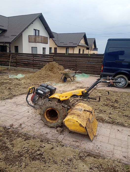 Închiriez  cositoare scarificator gazon motocultor