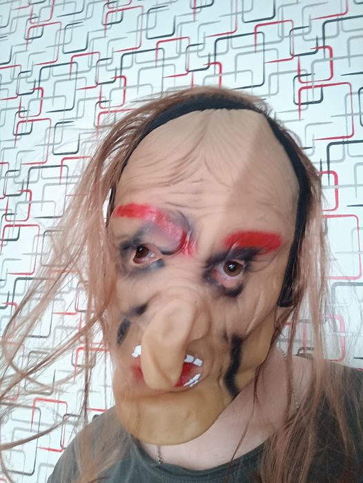 Маска маскарадная