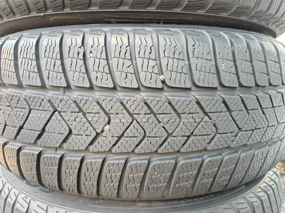 4 Anvelope de IARNA - 225/50/18 95H - PIRELLI SOTTOZERO RFT * OEM BMW - Stare F BUNA - DOT 2023 !