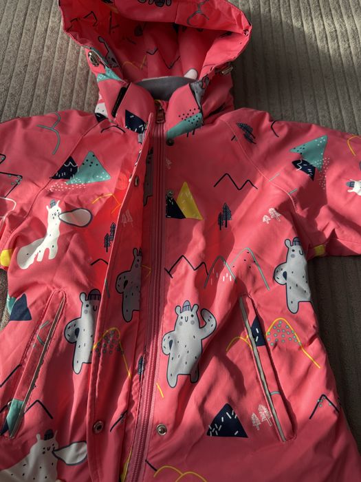 Продам комбинезон и пальто