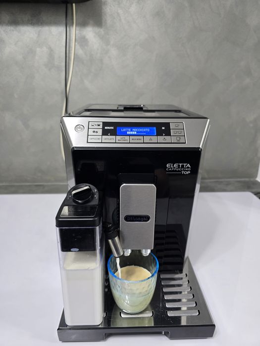 Aparat cafea expresor espressor Delonghi IMPECABIL
