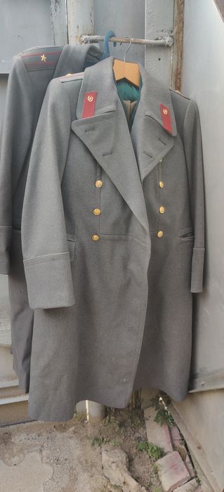 Шинель, плащ, китель офицерское (СССР).