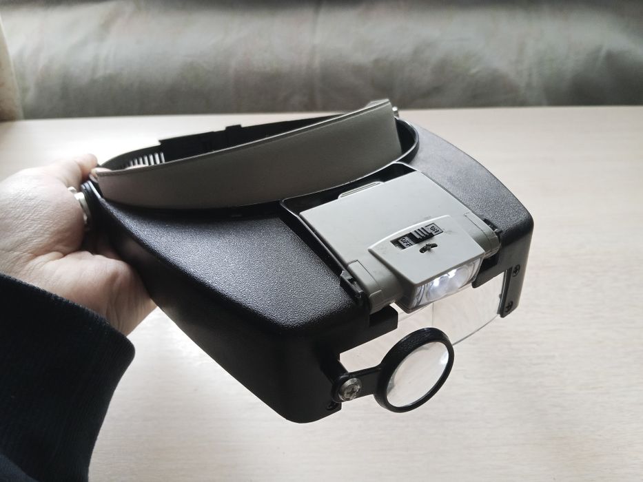 Налобная лупа для тонких работ