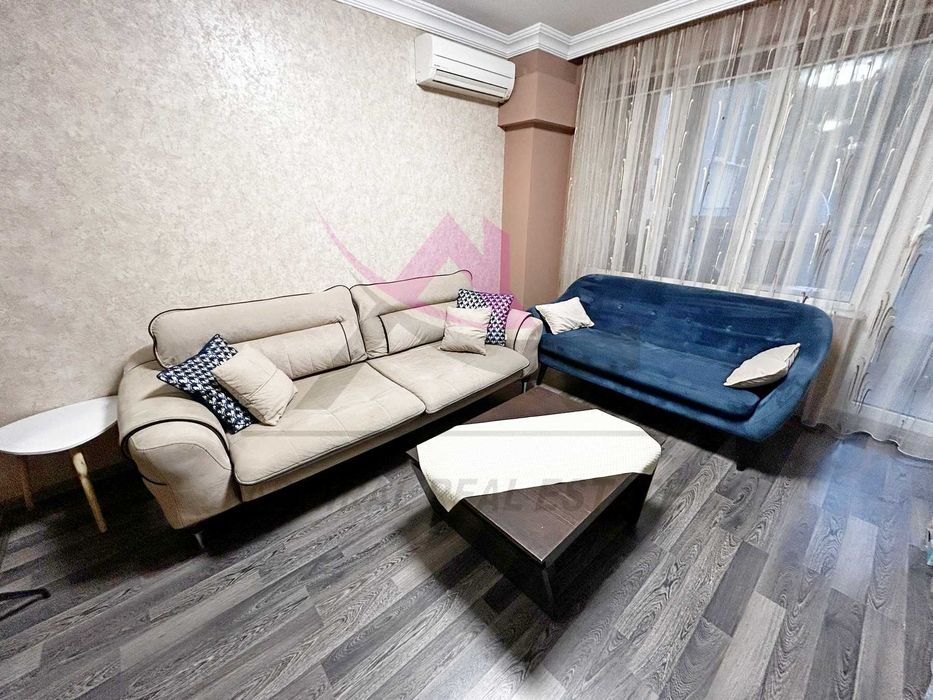 Дава се под наем Тристаен апартамент в Варна, Възраждане 1 - 80 кв.м за 750 € - Снимка #2