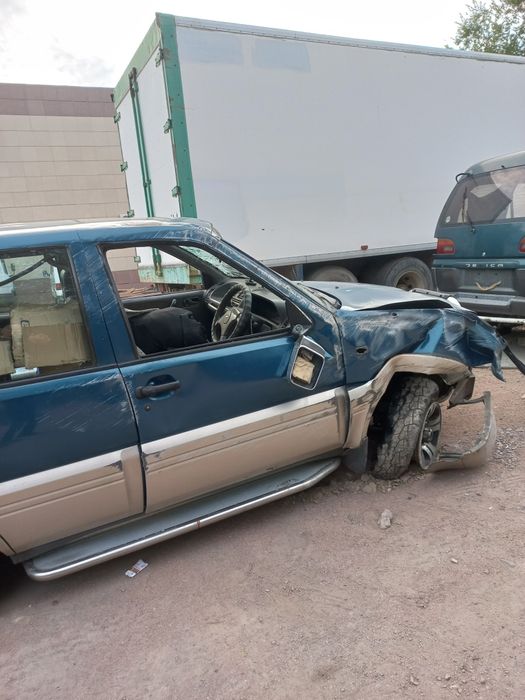 Nissan Mistral 1995 г.в.