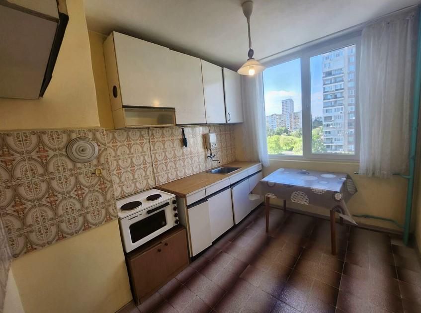 Продава се Двустаен апартамент в Бургас, Славейков - 67 кв.м за 1547 €/кв.м - Снимка #3